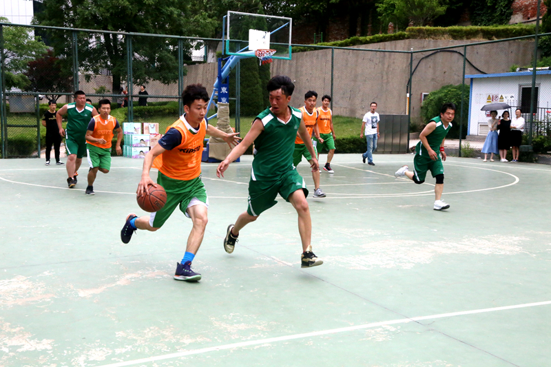 分公司在集團(tuán)2016年籃球賽中獲得優(yōu)異成績(jī)